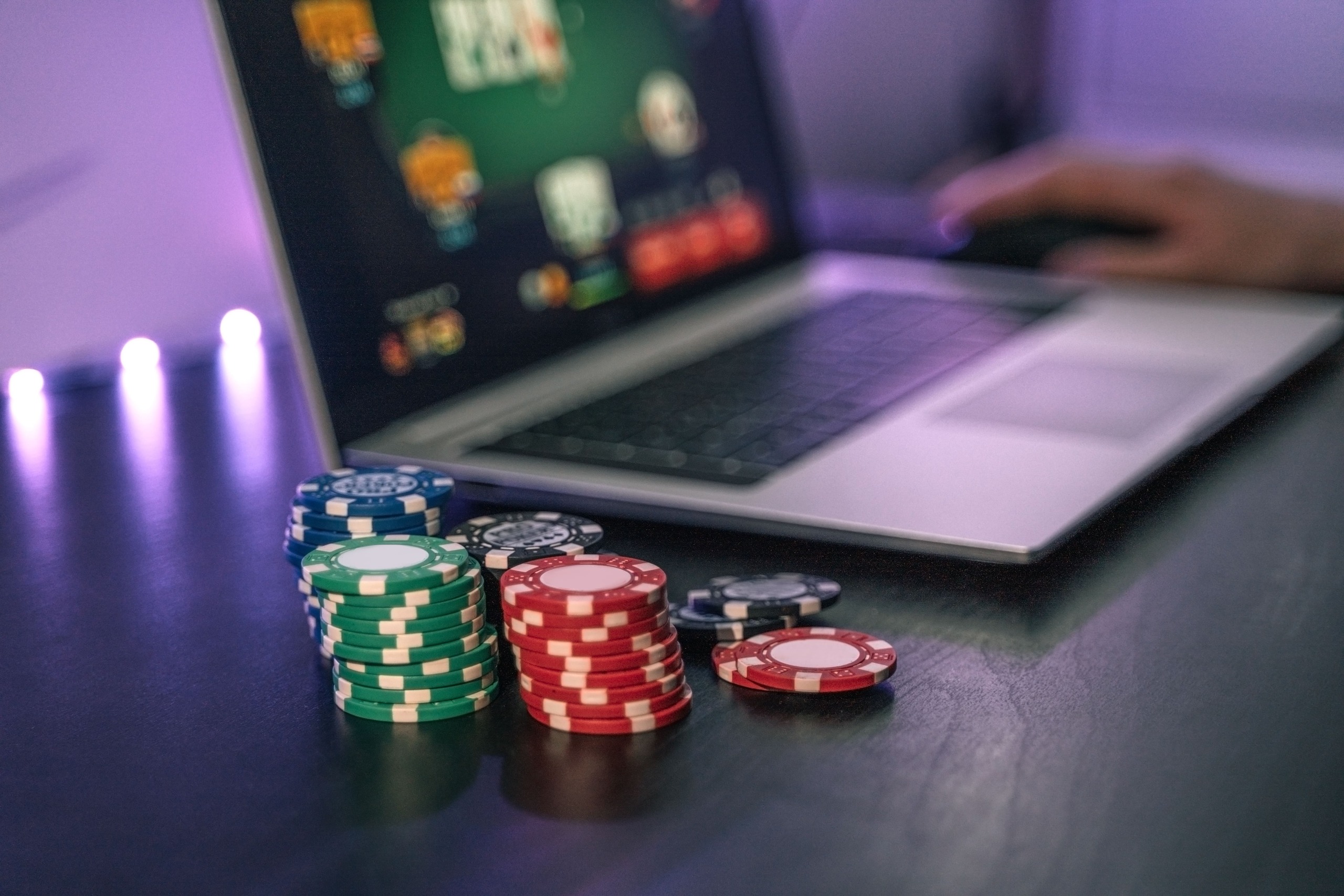 Choosing the Right Online Casino for Social Play